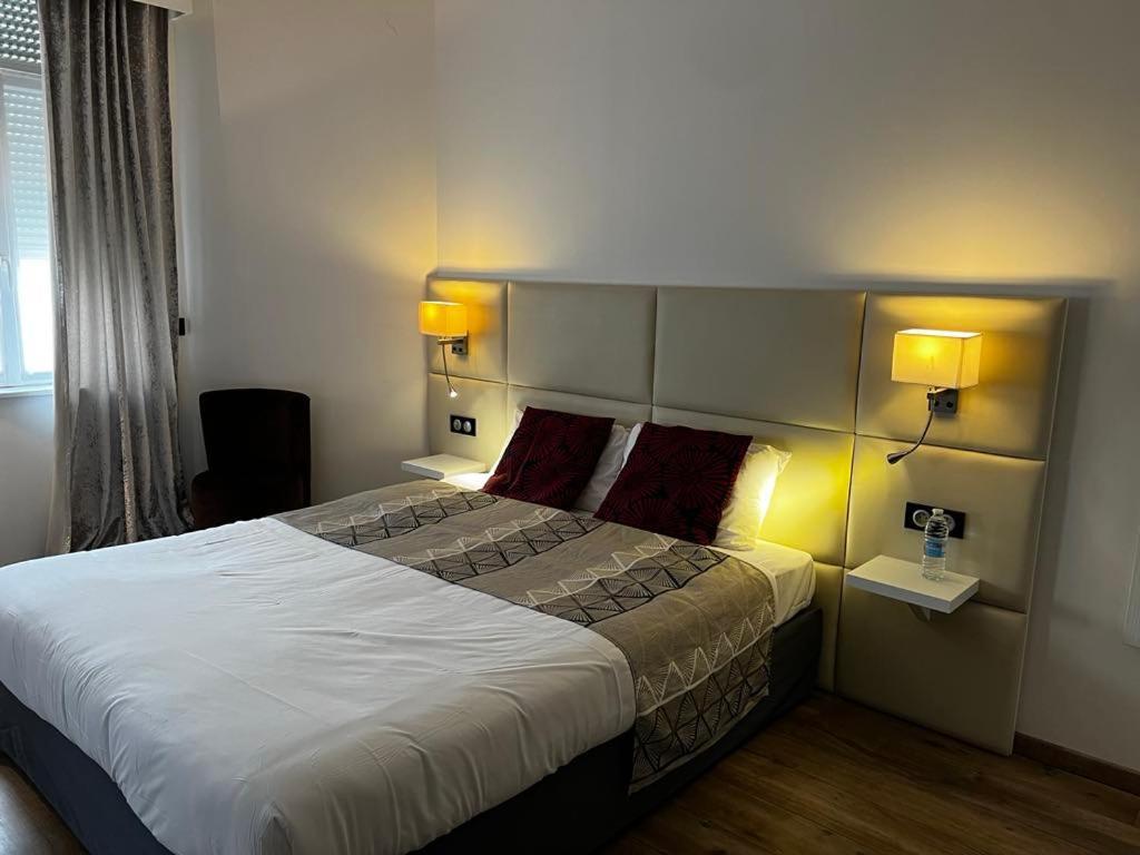 Hotel De La Paix Bapaume Eksteriør bilde