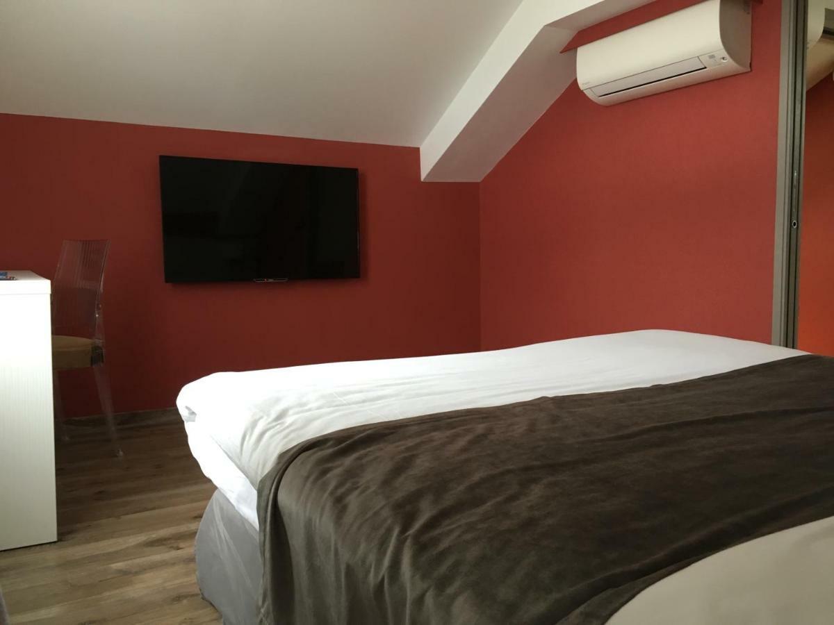 Hotel De La Paix Bapaume Eksteriør bilde